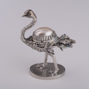 Magán: Silver Ostrich